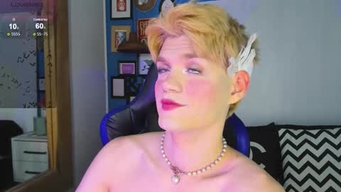 Snapshot of vladhellsing4 chatting on October 30, 3:02 pm Vlad online show from October 30, 3:02 pm