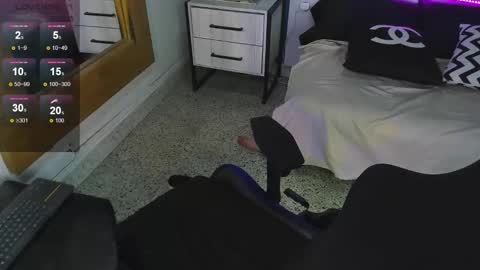 Snapshot of vladhellsing4 chatting on November 6, 2:23 am Vlad online show from November 6, 2:23 am