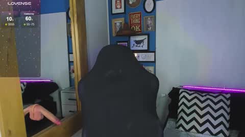 Snapshot of vladhellsing4 chatting on November 19, 2:39 pm Vlad online show from November 19, 2:39 pm