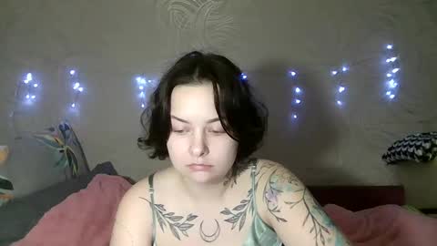Snapshot of volshebnik_130 chatting on January 11, 8:10 pm Volshebnik1302 online show from January 11, 8:10 pm