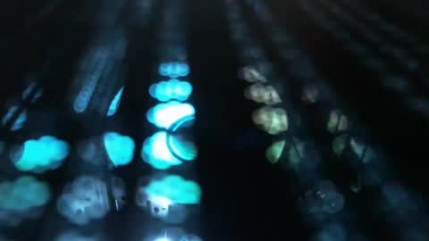 vondavigano online show from December 7, 12:13 pm