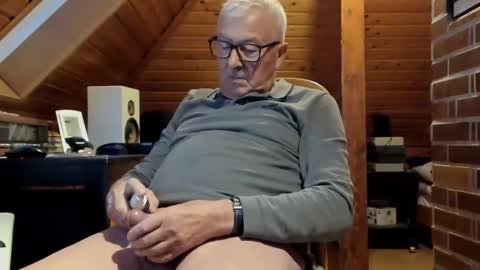 Snapshot of vonrex1 chatting on December 2, 3:47 pm heinz online show from December 2, 3:47 pm