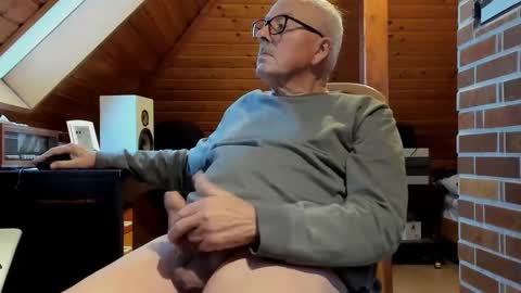 Snapshot of vonrex1 chatting on December 7, 2:24 pm heinz online show from December 7, 2:24 pm