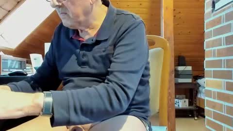 Snapshot of vonrex1 chatting on December 12, 12:22 pm heinz online show from December 12, 12:22 pm