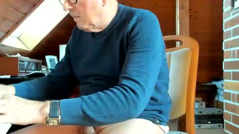 Snapshot of vonrex1 chatting on December 31, 10:58 am heinz online show from December 31, 10:58 am