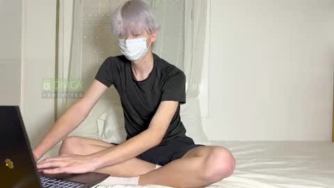 vornyx online show from May 26, 2:24 pm