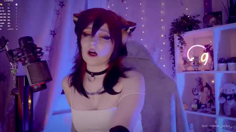 Snapshot of vronnier chatting on September 20, 5:03 pm vronnier online show from September 20, 5:03 pm