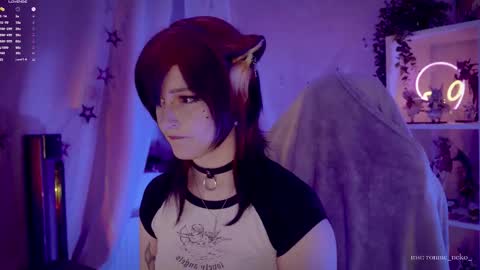 Snapshot of vronnier chatting on October 2, 4:25 pm vronnier online show from October 2, 4:25 pm