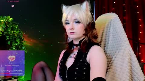 vronnier online show from May 27, 4:04 pm