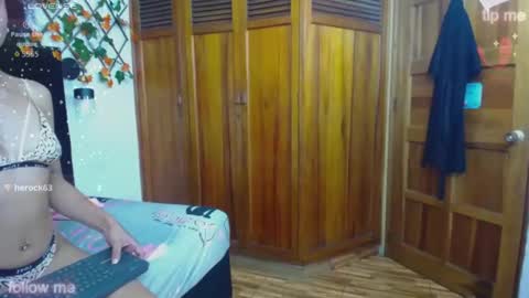 vsamanthaper2 online show from March 6, 9:11 pm