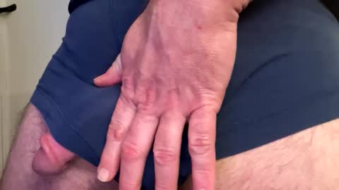 Snapshot of vsvsvs2251 chatting on February 6, 7:45 am vsvsvs2251 online show from February 6, 7:45 am