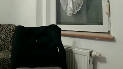 Snapshot of vulkan12p chatting on February 20, 10:59 pm Daniel online show from February 20, 10:59 pm