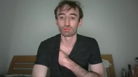 hung boy online show from December 3, 6:37 am