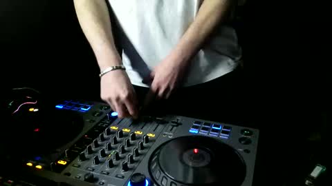 Snapshot of vybzkartel1987 chatting on February 18, 5:25 am VybzKartel online show from February 18, 5:25 am