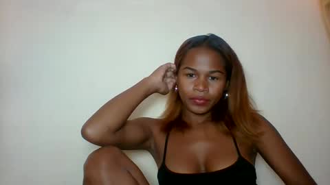 Snapshot of vynarahot chatting on April 28, 8:41 am vynarahot online show from April 28, 8:41 am