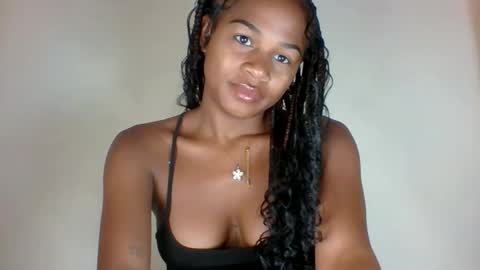Snapshot of vynarahot chatting on May 5, 7:27 am vynarahot online show from May 5, 7:27 am