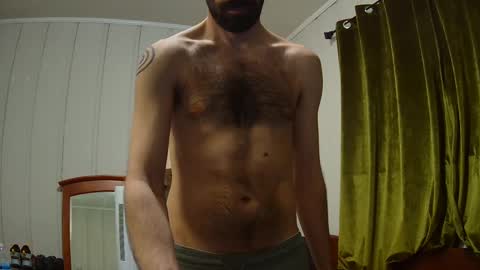 Snapshot of w0lf_359 chatting on December 16, 5:27 am w0lf_359 online show from December 16, 5:27 am