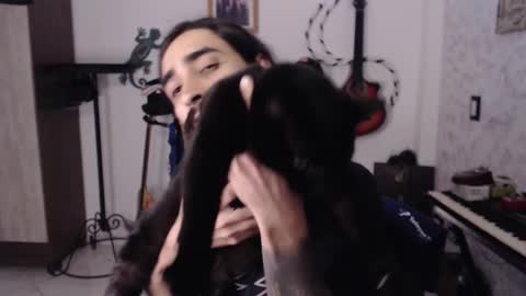 Snapshot of wake_and_bakee chatting on January 18, 10:46 pm John online show from January 18, 10:46 pm