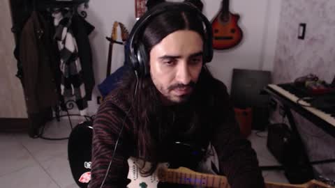 Snapshot of wake_and_bakee chatting on February 26, 12:53 am John online show from February 26, 12:53 am