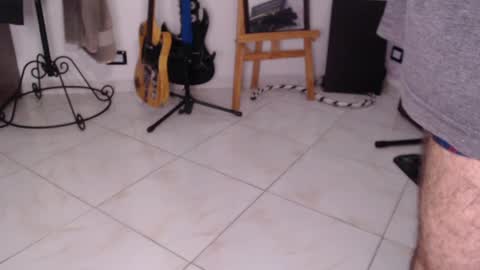 Snapshot of wake_and_bakee chatting on April 13, 10:26 pm John online show from April 13, 10:26 pm