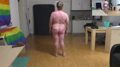 Snapshot of waldw123 chatting on October 11, 1:20 pm Yarlim online show from October 11, 1:20 pm