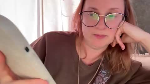Snapshot of wanderlustjade chatting on April 20, 9:49 pm Jade Adonis online show from April 20, 9:49 pm
