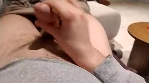 Snapshot of wanderwalter chatting on January 6, 11:29 pm Romain online show from January 6, 11:29 pm