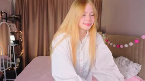 Snapshot of wanetahettrick chatting on May 29, 6:17 pm Amelia online show from May 29, 6:17 pm