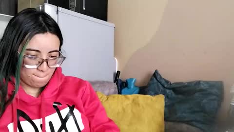 Snapshot of waningrosee chatting on November 11, 3:23 pm Waningrose Lu online show from November 11, 3:23 pm