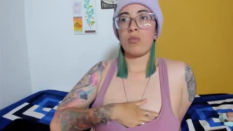 Snapshot of waningrosee chatting on November 24, 11:04 pm Waningrose Lu online show from November 24, 11:04 pm