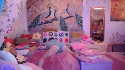 Snapshot of wannafeelitall chatting on November 21, 8:29 pm Emilia inst online show from November 21, 8:29 pm