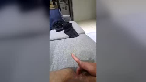Snapshot of wannaseemydick33 chatting on June 19, 8:23 pm wannaseemydick33 online show from June 19, 8:23 pm