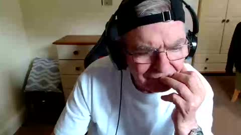 wanttobefree90 online show from June 4, 7:36 am