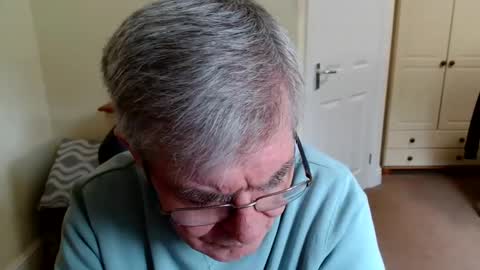 wanttobefree90 online show from June 10, 3:55 pm