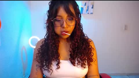 Snapshot of warisgoddes chatting on March 22, 10:57 pm EMILY online show from March 22, 10:57 pm