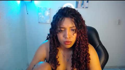 Snapshot of warisgoddes chatting on April 11, 2:27 am EMILY online show from April 11, 2:27 am