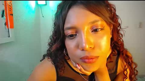 Snapshot of warisgoddes chatting on April 13, 4:45 pm EMILY online show from April 13, 4:45 pm