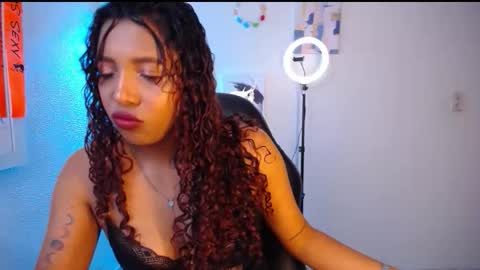 Snapshot of warisgoddes chatting on April 15, 10:32 pm EMILY online show from April 15, 10:32 pm