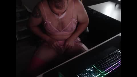 Snapshot of watchmehnnng chatting on October 20, 1:00 pm Nicki Rogers online show from October 20, 1:00 pm