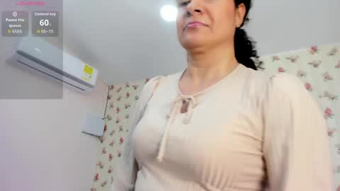 Milf Latina online show from May 30, 1:30 pm