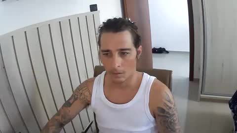 wave_boyy online show from May 21, 12:23 pm