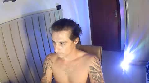wave_boyy online show from May 22, 12:29 am
