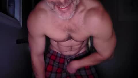 Snapshot of waynekent80 chatting on January 11, 6:51 am waynekent80 online show from January 11, 6:51 am