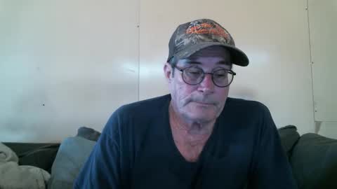 Snapshot of wbfarm chatting on November 13, 9:58 pm WB Farm online show from November 13, 9:58 pm