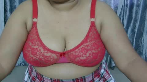 Snapshot of we_are_indian chatting on May 20, 2:40 am khushiwife kabirhubby kavyasexy gf online show from May 20, 2:40 am