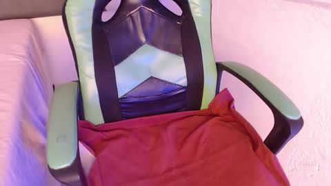 Trixie 3 online show from November 22, 3:33 pm