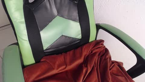 Trixie 3 online show from November 25, 2:39 pm