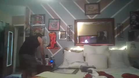 we_r_freaks online show from February 25, 2:32 am