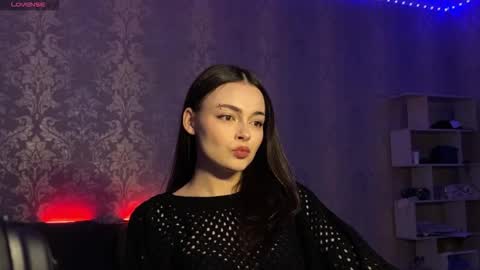 Snapshot of weareyoursun chatting on February 18, 6:26 pm Alice online show from February 18, 6:26 pm