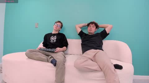 Snapshot of web_gammer_ chatting on July 15, 2:33 pm Jhonny Dick his neighbors. online show from July 15, 2:33 pm